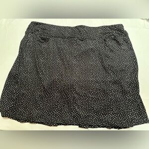 Emerald 18 Golf Skort w 2 pockets, with liner .